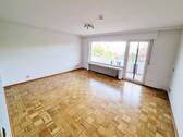 Helles Wohnzimmer - 2 Zimmer Etagenwohnung zum Kaufen in Osnabrück