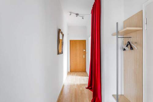 Flur - 2 Zimmer Etagenwohnung in Berlin