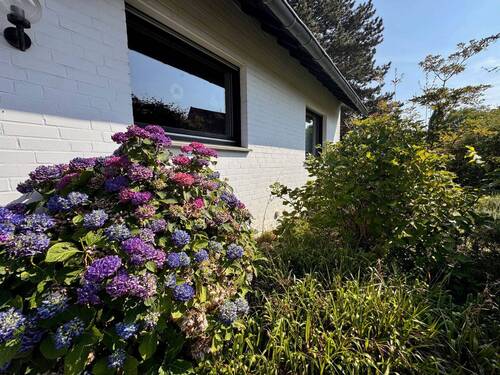 Ansicht - MeinRaum... Platz für Ihre Familie! Freistehendes Einfamilienhaus mit großem Garten, Terrasse und Garage in Erkelenz-Houverath