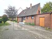 Auffahrt - 4 Zimmer Einfamilienhaus in Weener