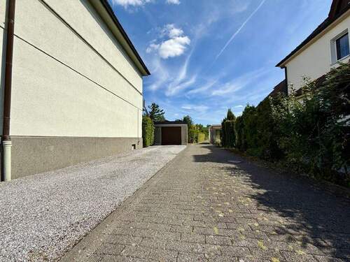 Gemeinschaftlicher Weg (Breite: 3 Meter) - 