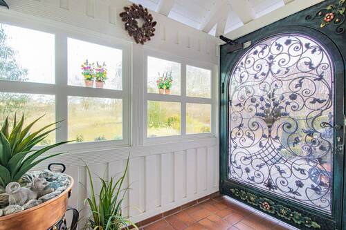 Eingangsbereich - 9 Zimmer Mehrfamilienhaus, Wohnhaus zum Kaufen in Dettighofen