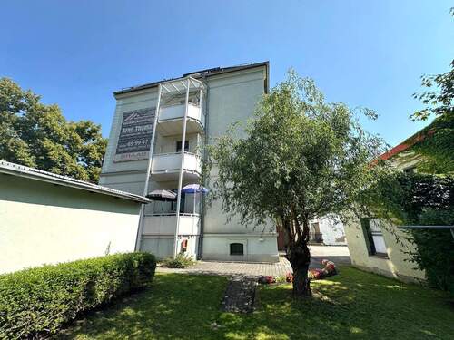 Blick aus dem Garten - Mehrfamilienhaus, Wohnhaus mit 463,00 m² in Zittau zum Kaufen