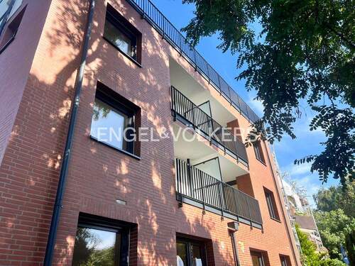moderne Architektur - mit Loggia nach Südwesten ausgerichtet - 