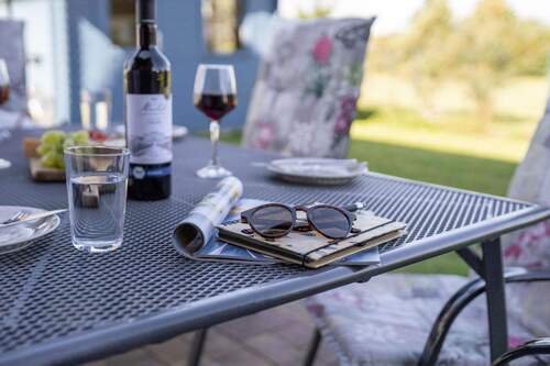 Terrasse - 4 Zimmer Mehrfamilienhaus, Wohnhaus in Dranske OT Lancken