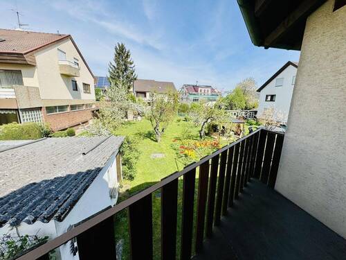 Blick vom Balkon - Gartenidylle pur - charmante Doppelhaushälfte mit viel Platz im Grünen