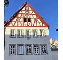 Leben im Denkmal -historisch-energieeffizient-ökologisch- DG-Wohnung links u.a.m. - Oppenheim