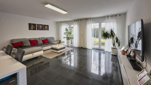 EG_Wohn-Essbereich - 5 Zimmer Doppelhaushälfte zum Kaufen in Ludwigshafen