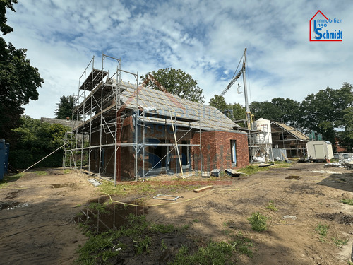 Hauptansicht - WHG 1+2 - 4 Zimmer Doppelhaushälfte in Weener