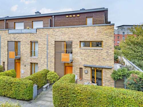 Kein klassisches Reihenhaus! - Familienfreundlich mit Stil und Komfort in Bestlage!