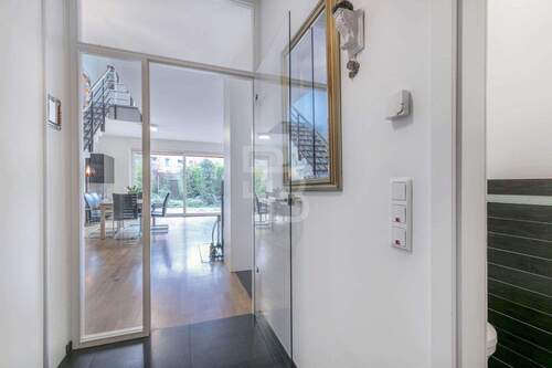 Offene Raumgestaltung - 6 Zimmer Reihenendhaus zum Kaufen in Köln