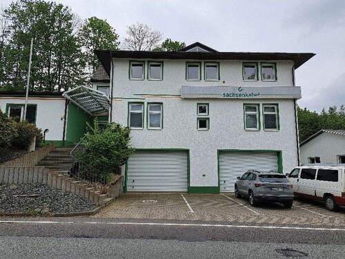 Neubau, Haupteingang - Gewerbegrundstück mit Betriebs- und Lagergebäude