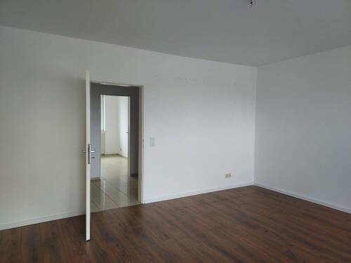 20220701_132558.jpg - Etagenwohnung mit 82,00 m&sup2; in Bremerhaven zur Miete