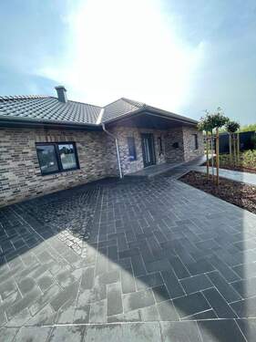 Straßenansicht - 6 Zimmer Bungalow zum Kaufen in Weener