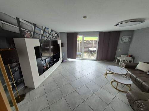 Wohnzimmer - 5 Zimmer Doppelhaushälfte zum Kaufen in Großbottwar