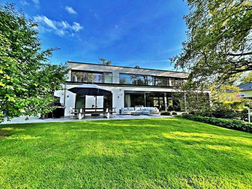 Hausansicht hinten - 6 Zimmer Einfamilienhaus zum Kaufen in Wildeshausen