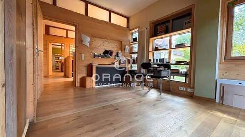 Flexibler Büro-/Showroom-Bereich mit Außenzugang - 