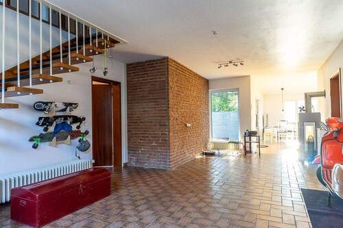 Eingangsdiele - 7 Zimmer Einfamilienhaus in Wees