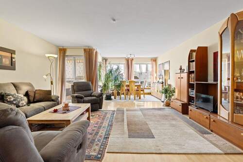 Wohn- und Esszimmer - Sonnige 4-Zimmer-Wohnung in bevorzugter Wohnlage von Kempten