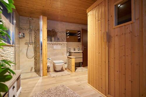 Badezimmer Keller mit Sauna - 