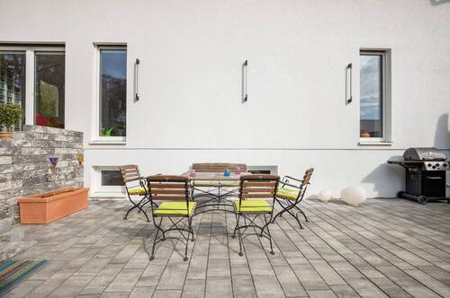 Terrasse mit Grillecke - 