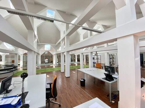 OFFENES BÜROZENTRUM - 