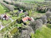 Herzlich Willkommen! - Ostfriesisches Landhaus mit Pferdestallungen, Teichen...