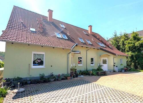 Ansichten - Mehrfamilienhaus, Wohnhaus zum Kaufen in Dornburg-Camburg
