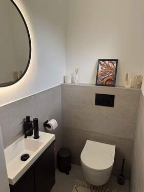 Gäste-WC - 6 Zimmer Reihenmittelhaus zum Kaufen in Bremen