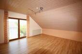 Schlafzimmer (OG) - 