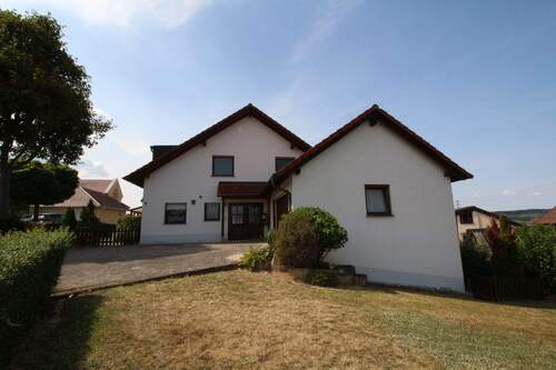 Giebelseite - Mehrfamilienhaus, Wohnhaus mit 167,00 m² in Lauda-Königshofen zum Kaufen