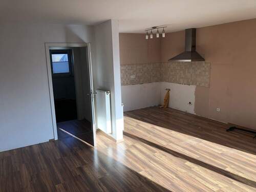 Wohnzimmer mit offener Küche ELW - 