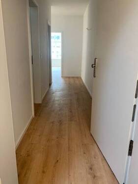 Flur - 3 Zimmer Etagenwohnung zur Miete in Köln