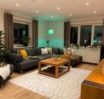 toll geschnittene 5-Zi.-Wohnung mit großer Dachterrasse und 2 Stellplätzen - Nordheim a.Main