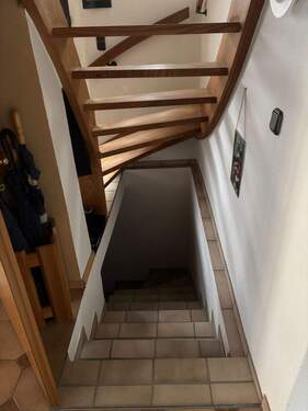 Treppe zum Kellergeschoss - 