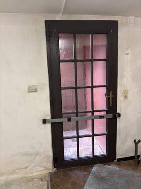 Kellergeschoss mit Ausgang zur Gartenseite - 