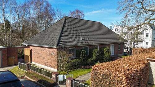 Straßenansicht - 5 Zimmer Einfamilienhaus in Flensburg