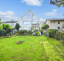 Exklusives Zweifamilienhaus mit 2 Garagen, großzügigem Grundstück und sonnigem Garten in sehr begehrter Lage - Aachen Brand