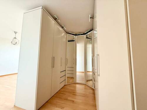 Begehbarer Kleiderschrank - 
