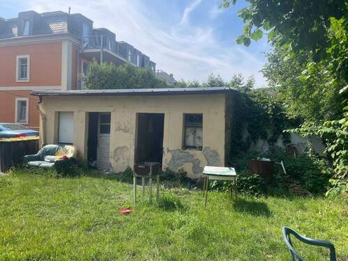 Nebengebäude - Mehrfamilienhaus, Wohnhaus mit 405,70 m&sup2; in Freital zum Kaufen