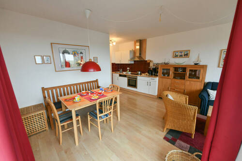 Esszimmer und Küche - 