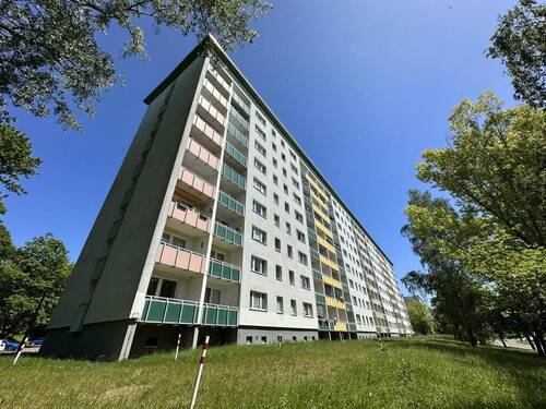 Hausansicht - 3 Zimmer Etagenwohnung in Chemnitz