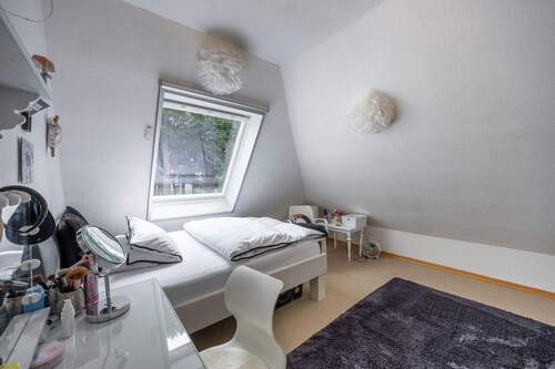 Schlafzimmer 2 OG - 