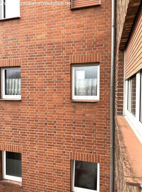 MFH - Anbau mit den Bädern - 9 Zimmer Mehrfamilienhaus, Wohnhaus in Hürth