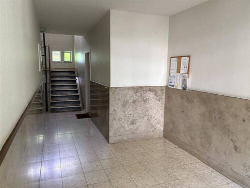 Der gepflegte Hausflur - Etagenwohnung mit 101,20 m&sup2; in Krefeld zum Kaufen