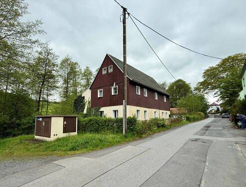 Straßenansicht - 5 Zimmer Einfamilienhaus in Struppen