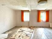 Sanierungsbedürftige Zimmer - Einfamilienhaus mit 180,00 m&sup2; in Struppen zum Kaufen