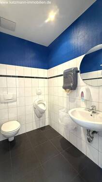 EG re. / Herren-WC (alle WC`s sind gleich ausgest.) - 