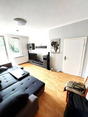 Wohnzimmer - 2 Zimmer Etagenwohnung in Hannover