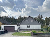 Ansicht und Garage - 6 Zimmer Einfamilienhaus in Winsen
